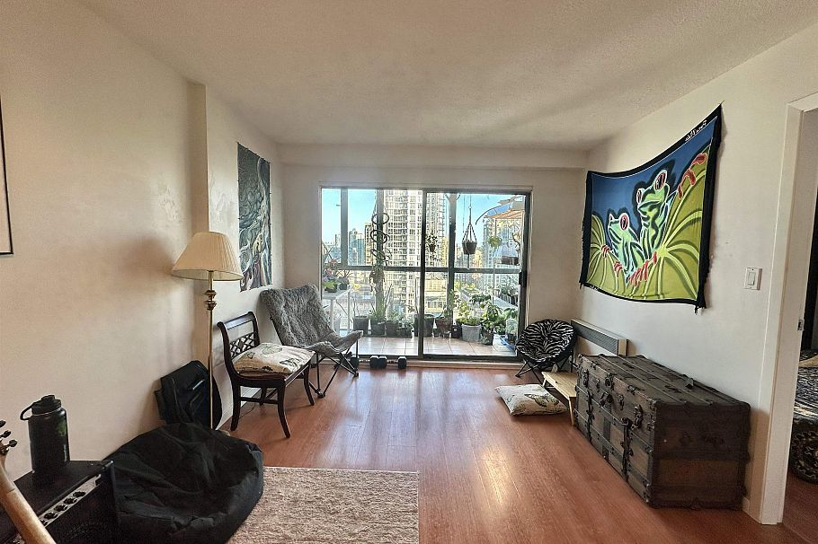 1205 1188 Howe Street Vancouver, BC - 9