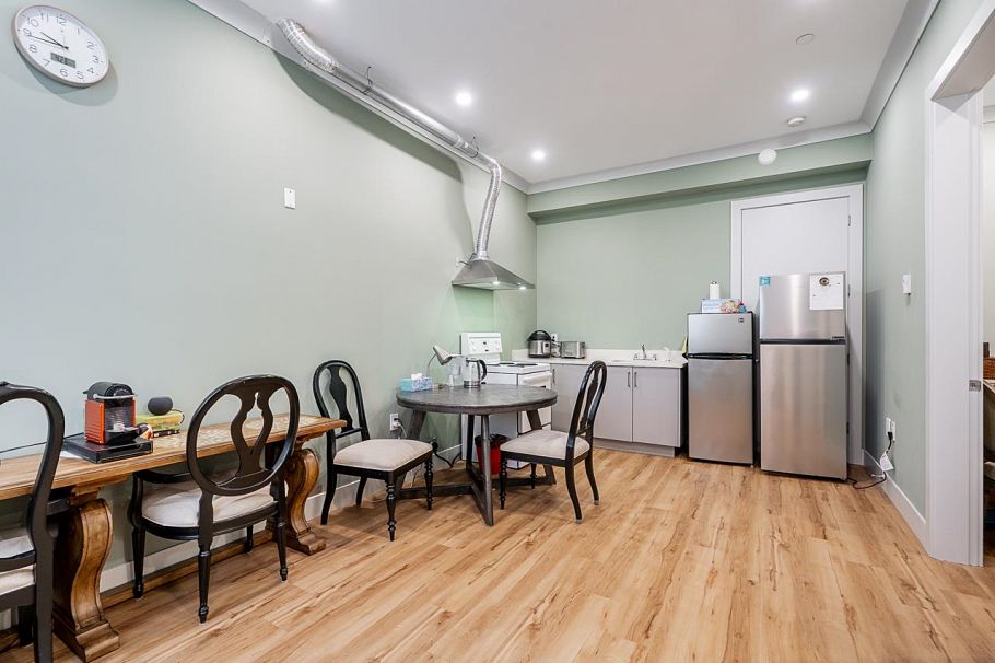 3804 W 20th Avenue Vancouver, BC - 34