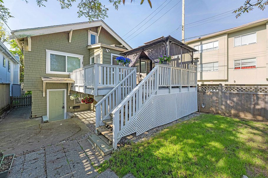 2085 W 45th Avenue Vancouver, BC - 28