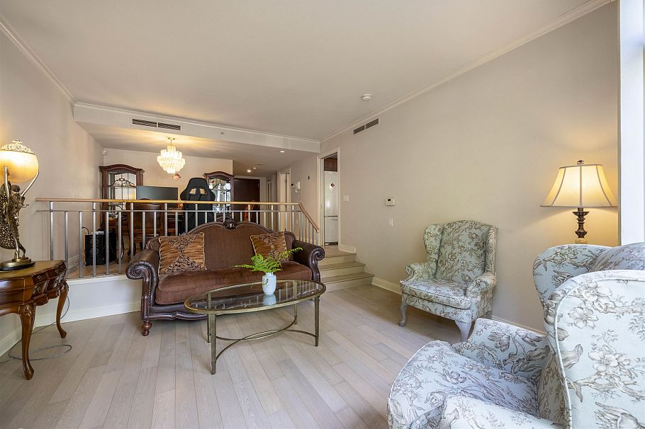 205 638 W 45th Avenue Vancouver, BC - 4