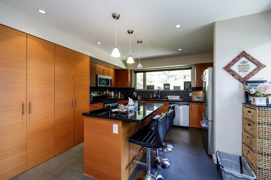 PH1 2832 Capilano Road North Vancouver, BC - 8