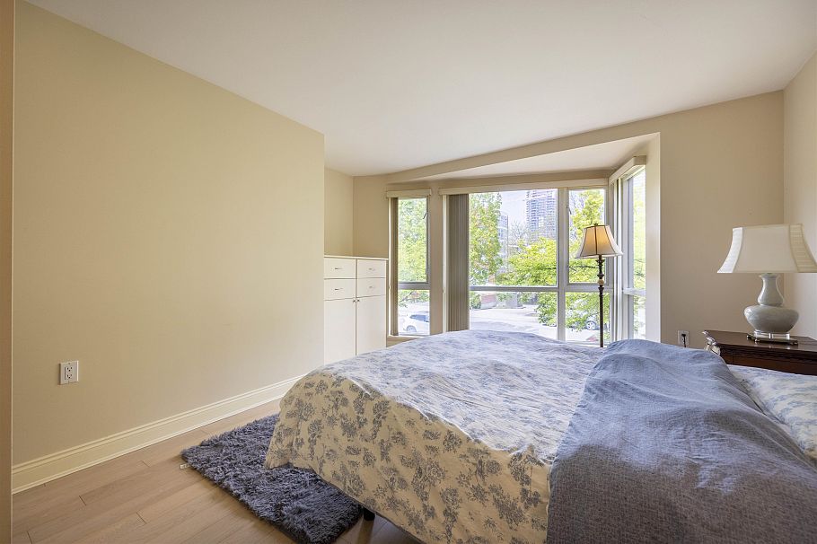 205 638 W 45th Avenue Vancouver, BC - 16