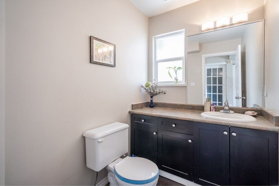 1528 Bond Street North Vancouver, BC - 9