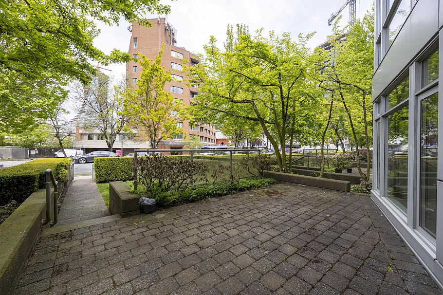 205 638 W 45th Avenue Vancouver, BC - 29