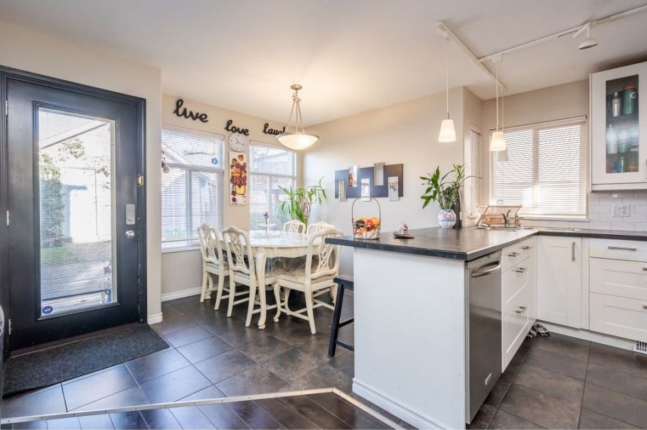 1528 Bond Street North Vancouver, BC - 13