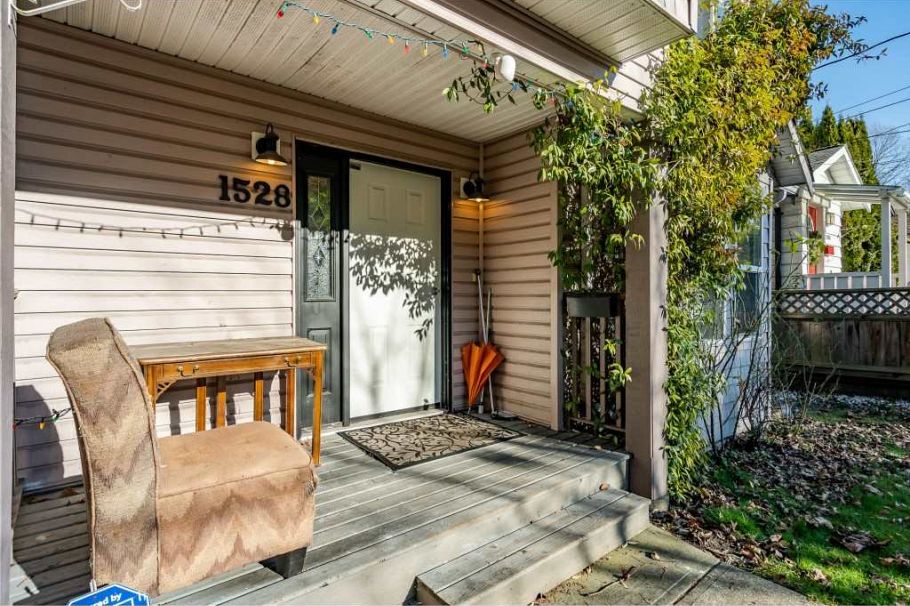 1528 Bond Street North Vancouver, BC - 4