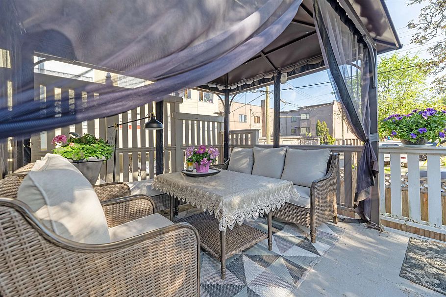 2085 W 45th Avenue Vancouver, BC - 24