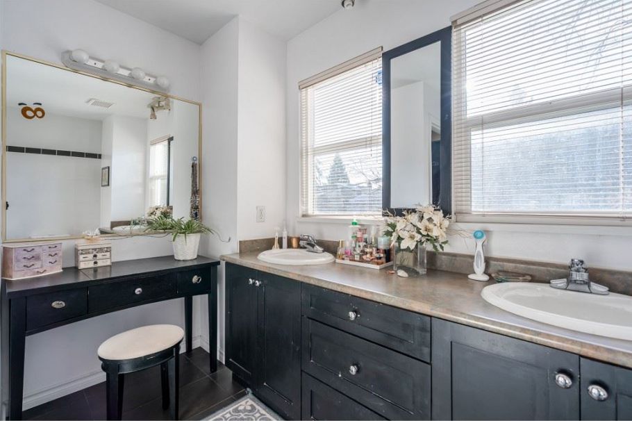 1528 Bond Street North Vancouver, BC - 23