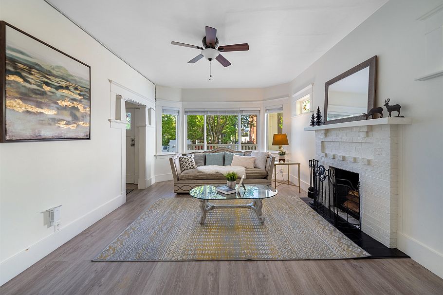 2085 W 45th Avenue Vancouver, BC - 19