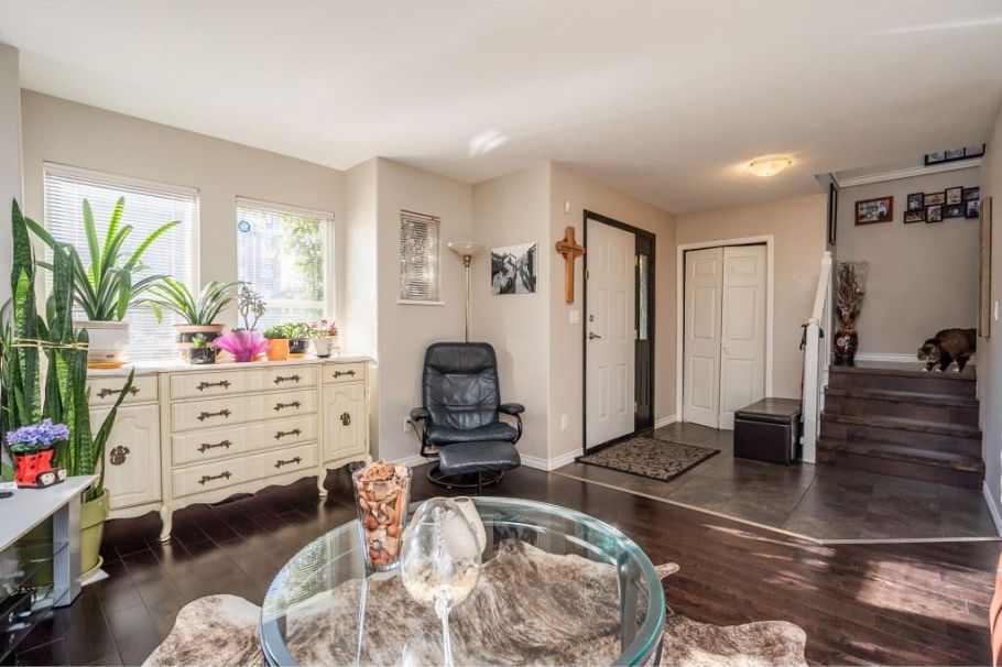 1528 Bond Street North Vancouver, BC - 6