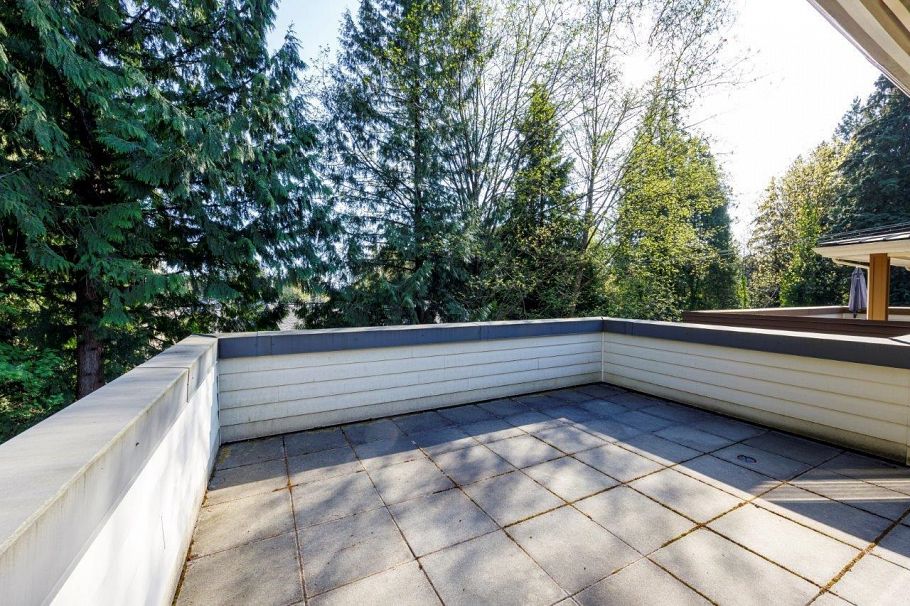 PH1 2832 Capilano Road North Vancouver, BC - 5