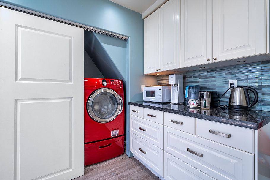 2085 W 45th Avenue Vancouver, BC - 10