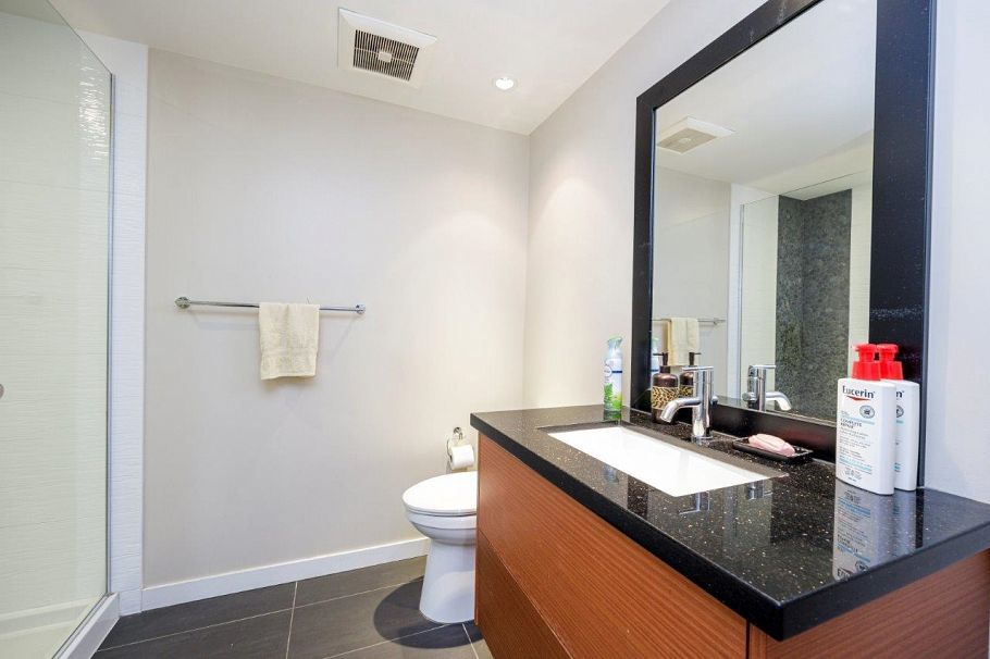 PH1 2832 Capilano Road North Vancouver, BC - 24