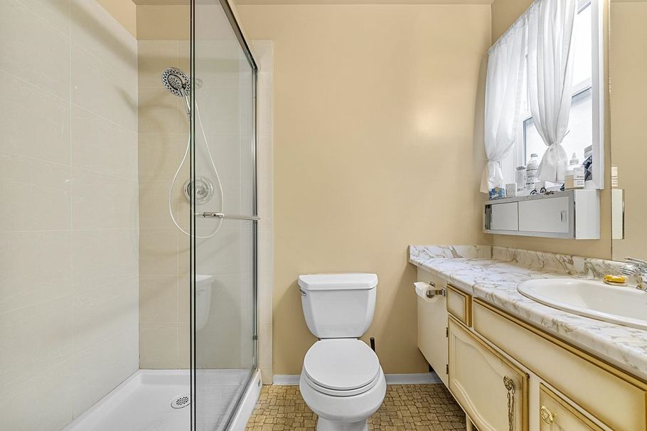 5178 Cliffridge Avenue North Vancouver, BC - 26