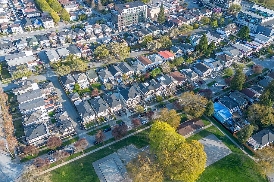 5347 Mckinnon Street Vancouver, BC - 4