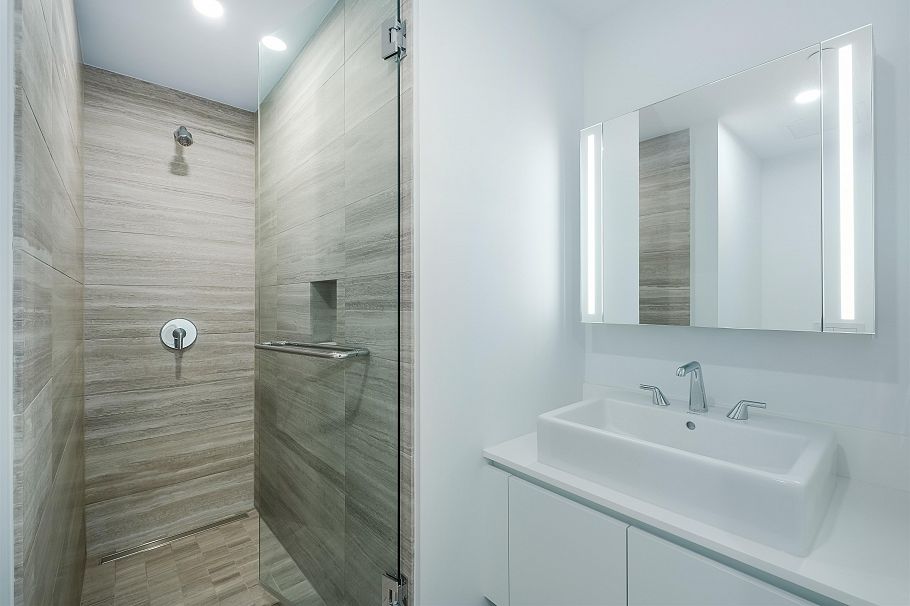 2102 1480 Howe Street Vancouver, BC - 16