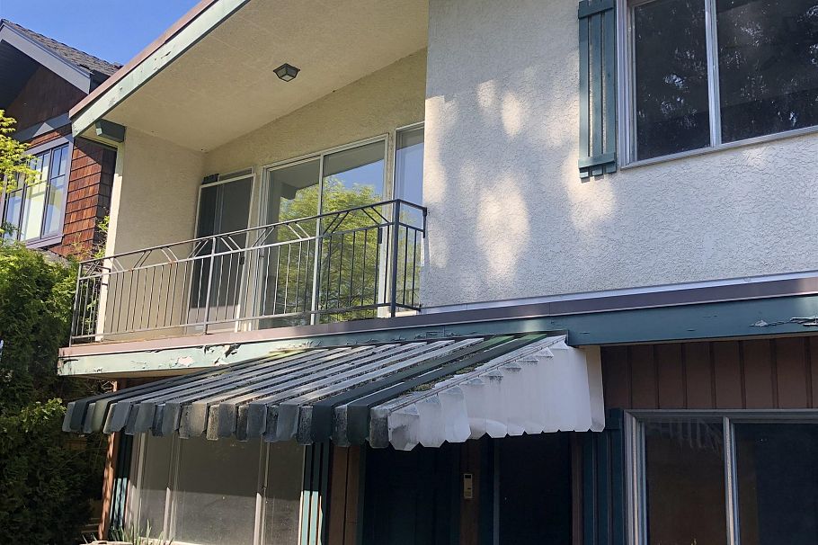 3019 W 43rd Avenue Vancouver, BC - 1