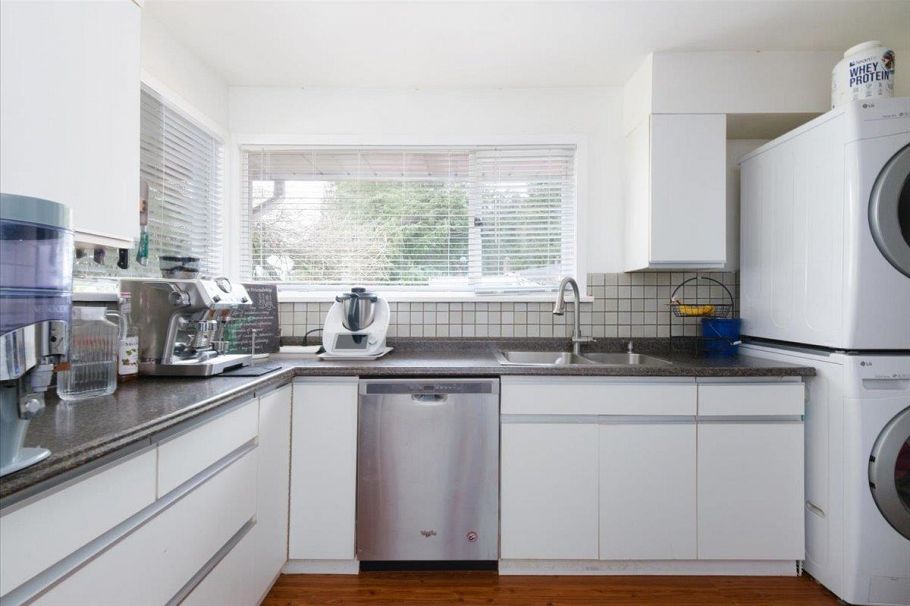 3001 Paisley Road North Vancouver, BC - 8