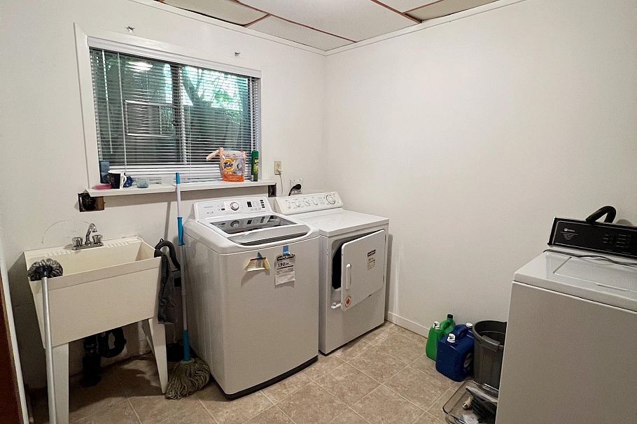 3019 W 43rd Avenue Vancouver, BC - 22