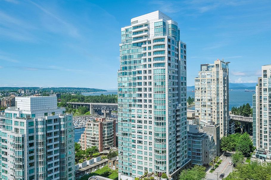 2102 1480 Howe Street Vancouver, BC - 11