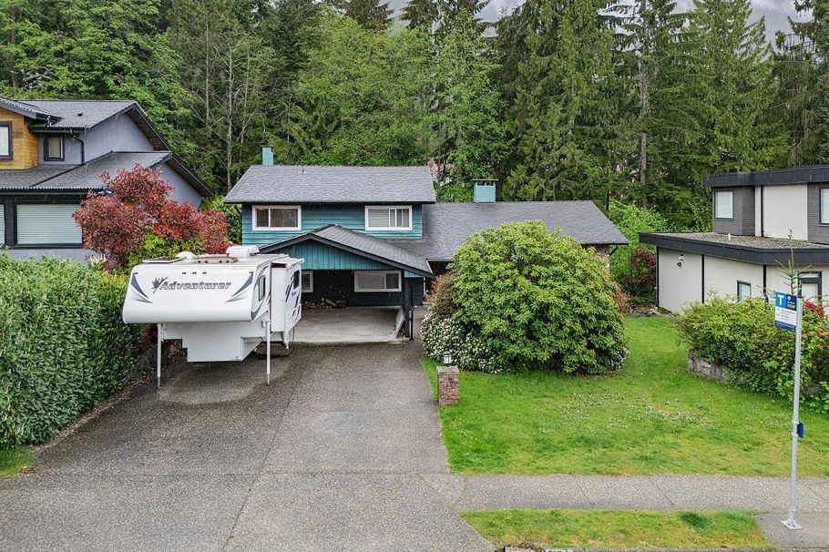 5178 Cliffridge Avenue North Vancouver, BC - 1