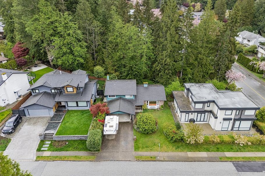 5178 Cliffridge Avenue North Vancouver, BC - 4