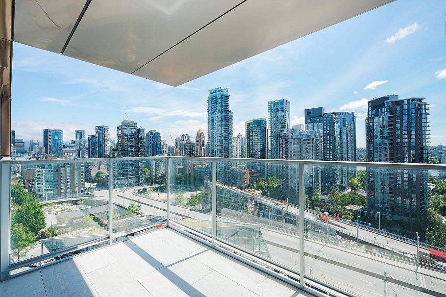 2102 1480 Howe Street Vancouver, BC - 17