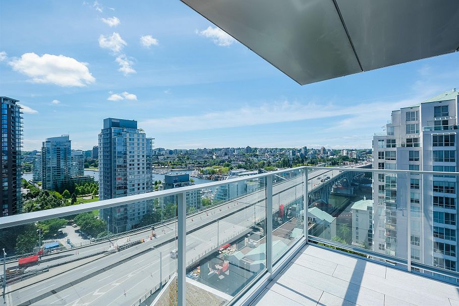 2102 1480 Howe Street Vancouver, BC - 9