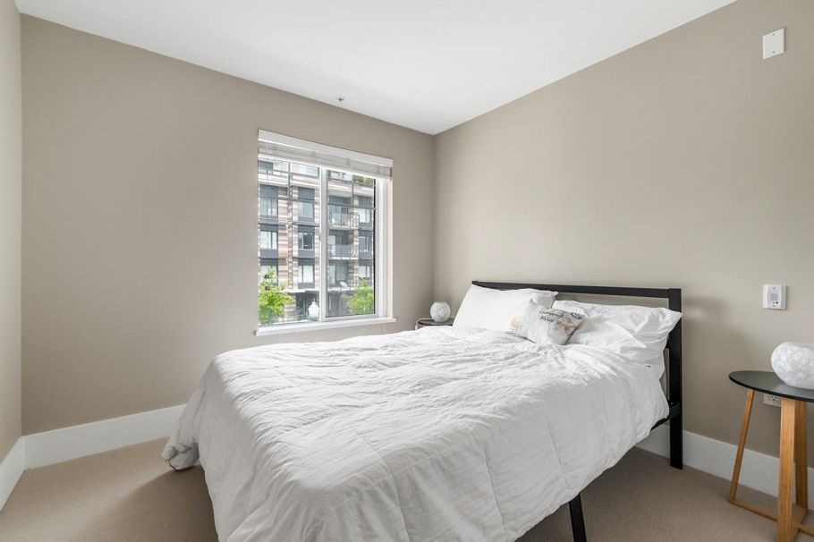 484 W 59th Avenue Vancouver, BC - 14