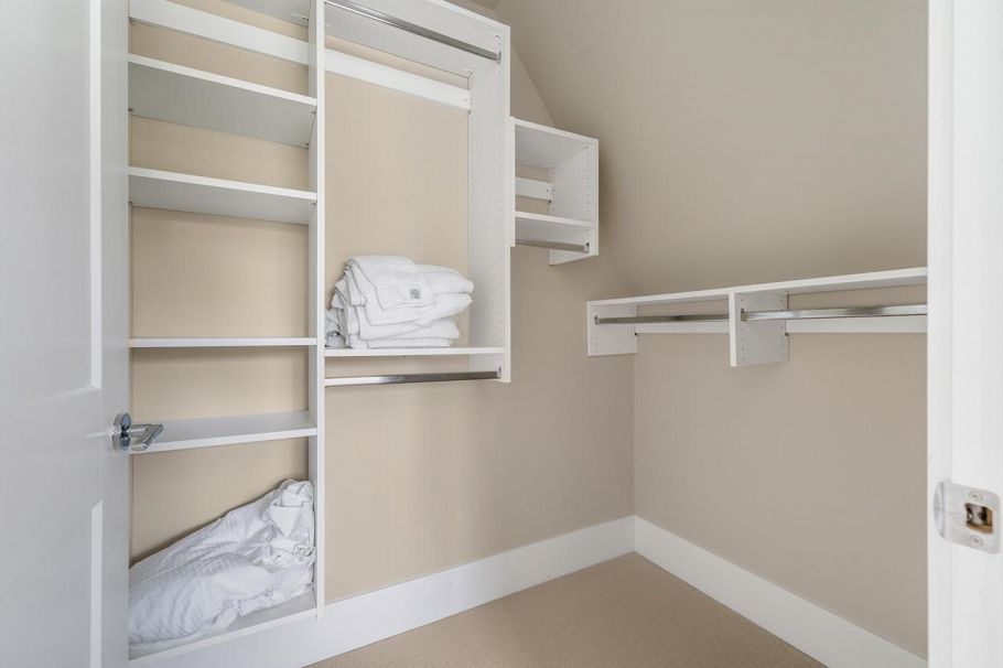 484 W 59th Avenue Vancouver, BC - 11