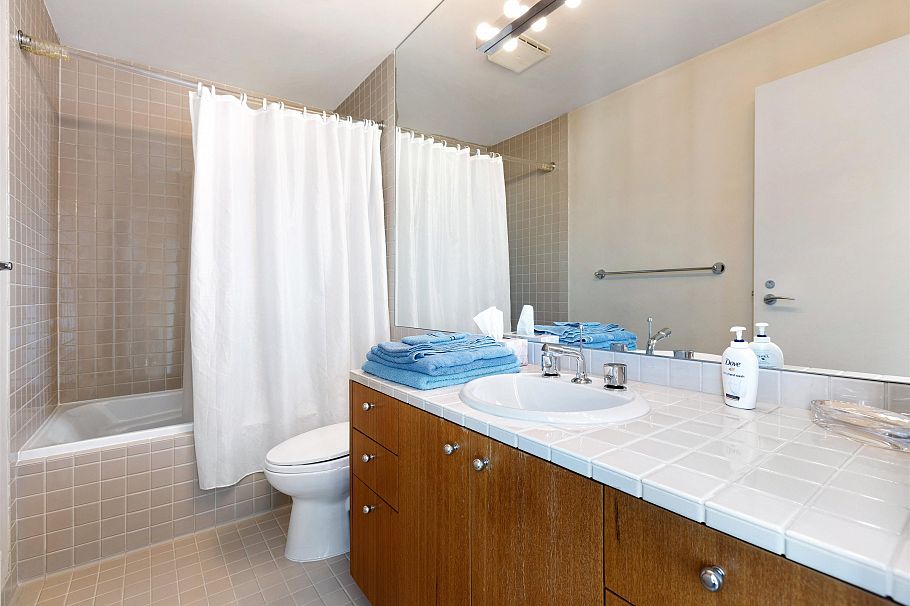 1600 1919 Beach Avenue Vancouver, BC - 23