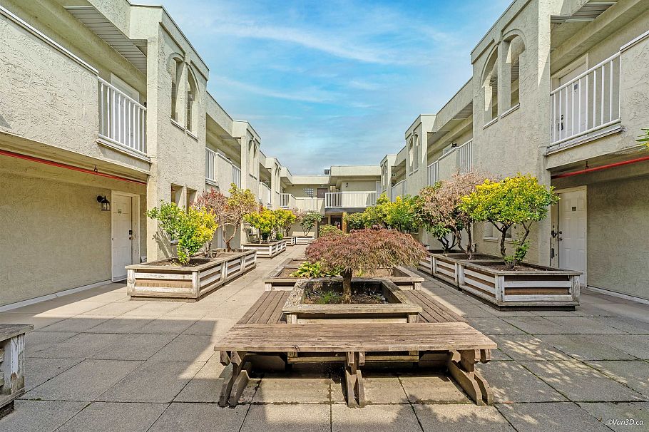 304 5520 Joyce Street Vancouver, BC - 32