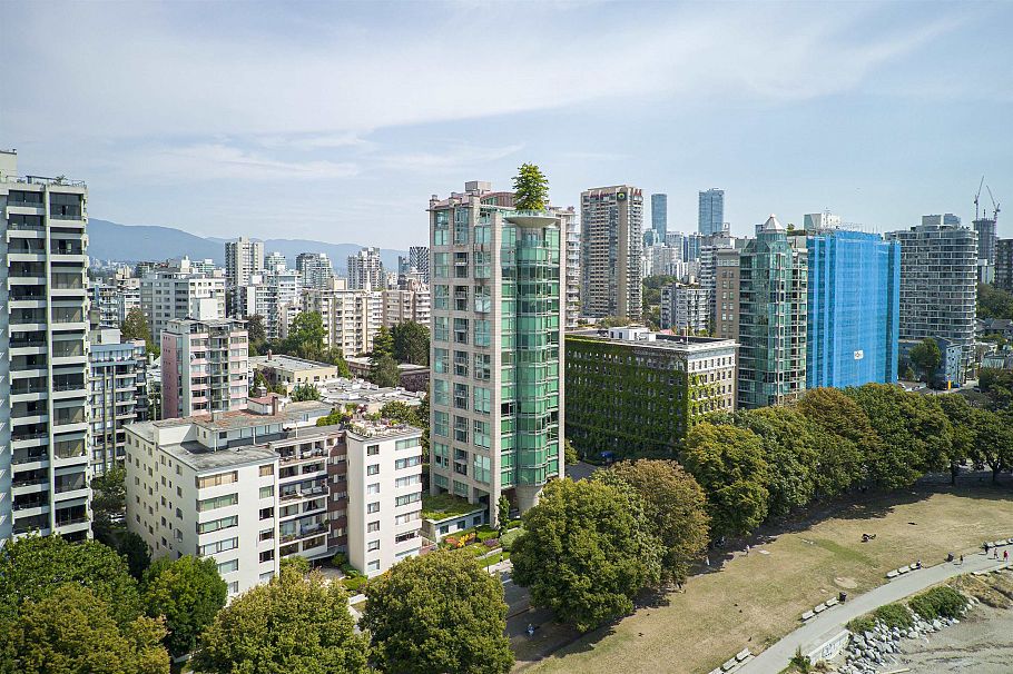 1600 1919 Beach Avenue Vancouver, BC - 3