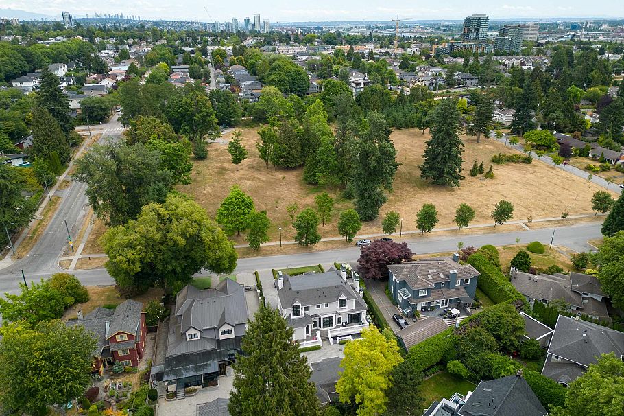 8083 Angus Drive Vancouver, BC - 40