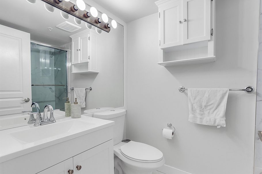 214 1189 Howe Street Vancouver, BC - 11