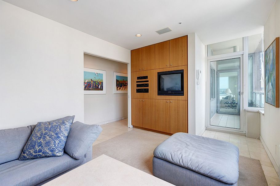 1600 1919 Beach Avenue Vancouver, BC - 15