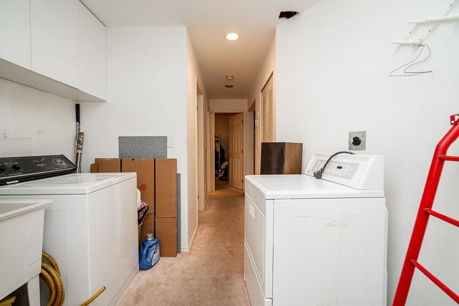 3288 School Avenue Vancouver, BC - 28