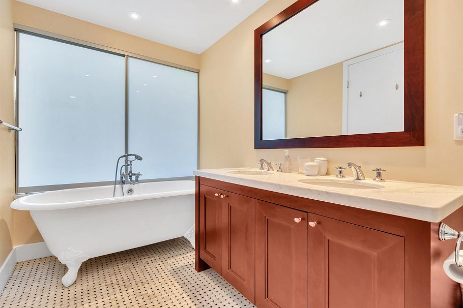 500 1863 Alberni Street Vancouver, BC - 12