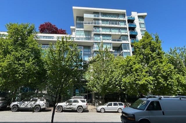 101 1777 W 7th Avenue Vancouver, BC - 1