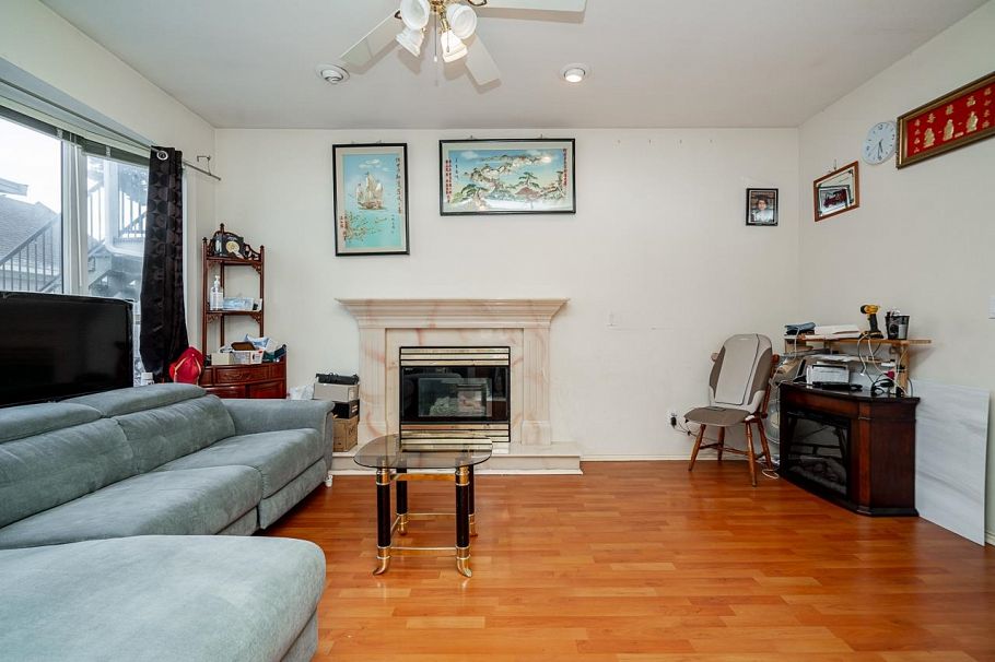 3288 School Avenue Vancouver, BC - 9