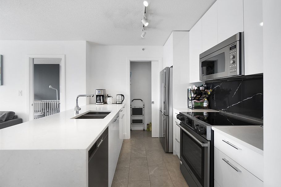 1305 938 Smithe Street Vancouver, BC - 12