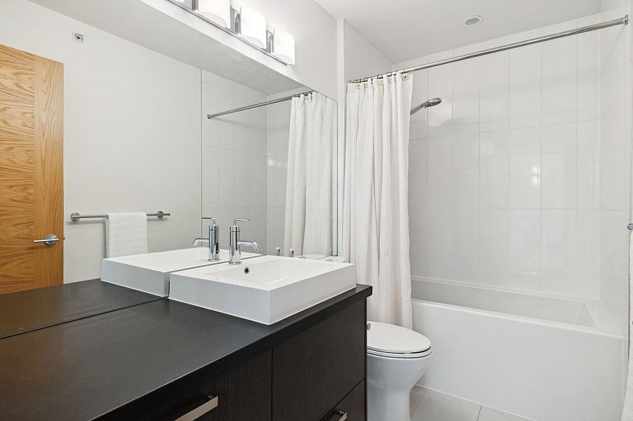 2925 Wall Street Vancouver, BC - 10