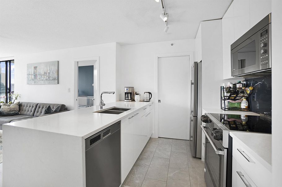 1305 938 Smithe Street Vancouver, BC - 13