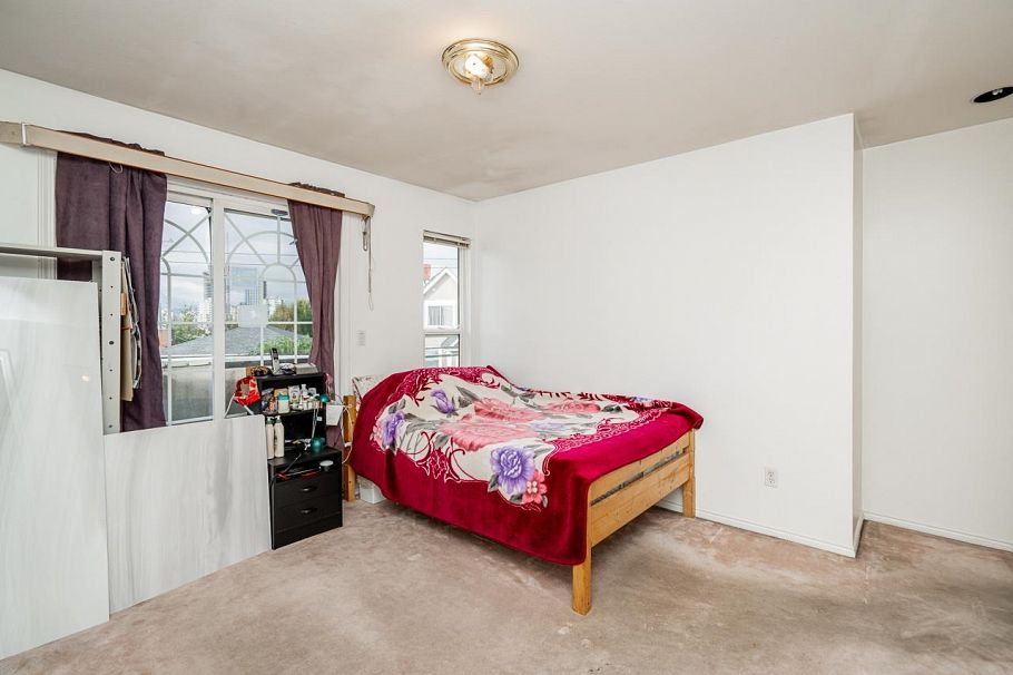 3288 School Avenue Vancouver, BC - 23