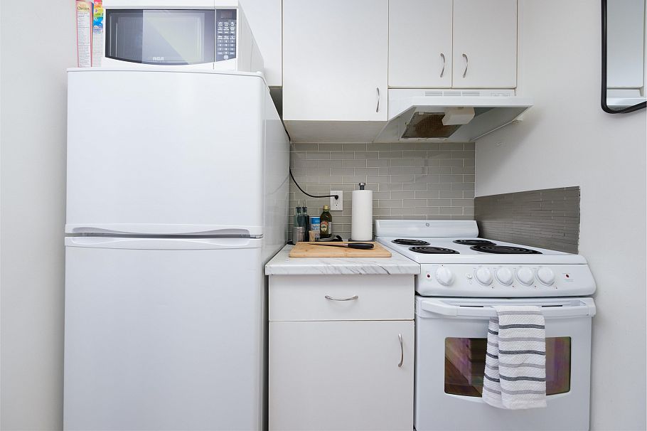 801 789 Drake Street Vancouver, BC - 3