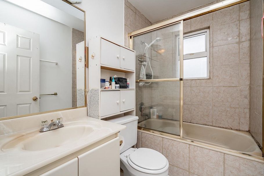 3288 School Avenue Vancouver, BC - 14