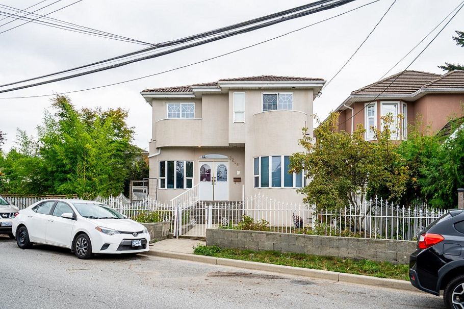 3288 School Avenue Vancouver, BC - 1