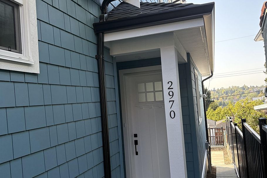 2970 E 7th Avenue Vancouver, BC - 3