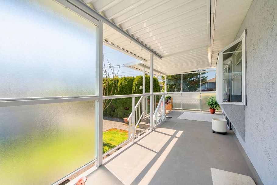 2798 W 20th Avenue Vancouver, BC - 21