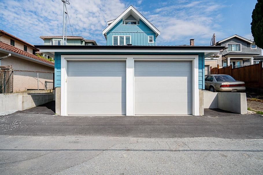 2970 E 7th Avenue Vancouver, BC - 21